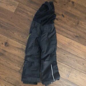 Kids Reima ski pants with fleece bib